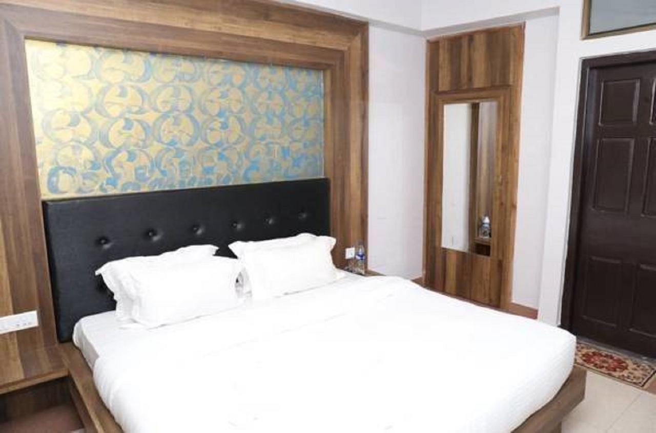 Hotel Europa Inn Dimāpur Exteriör bild